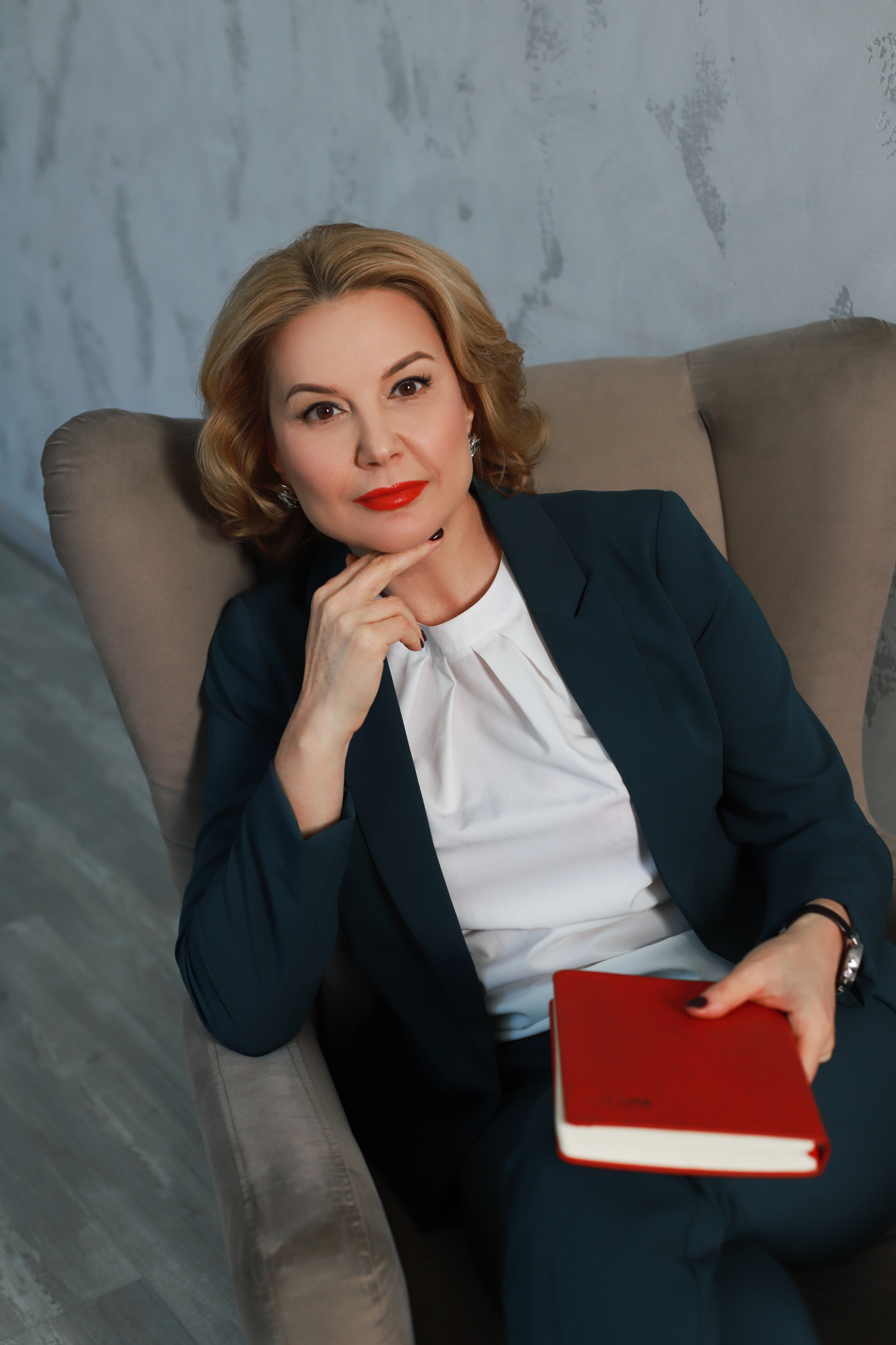 Денисова Елена